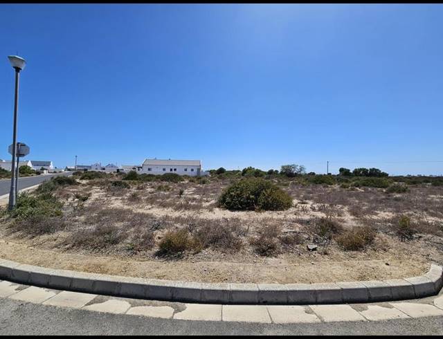LAND FOR SALE IN BRITANNIA BAY